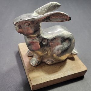 Silver Easter Bunny Rabbit Ears Back Sitting Rabbit, 4"